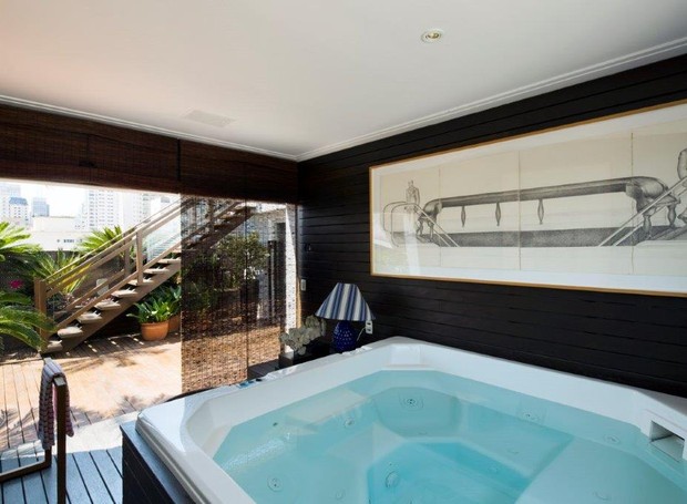 Sala de banho assinada pelo arquiteto David Bastos (Foto: Fillippo Bamberghi / Divulgação)