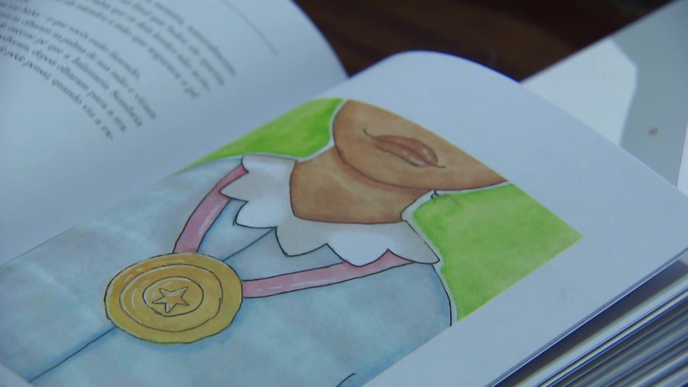 Ilustração de Marina Galdino no livro 'Ickabog', da autora J.K. Rowling — Foto: Reprodução/TV Globo
