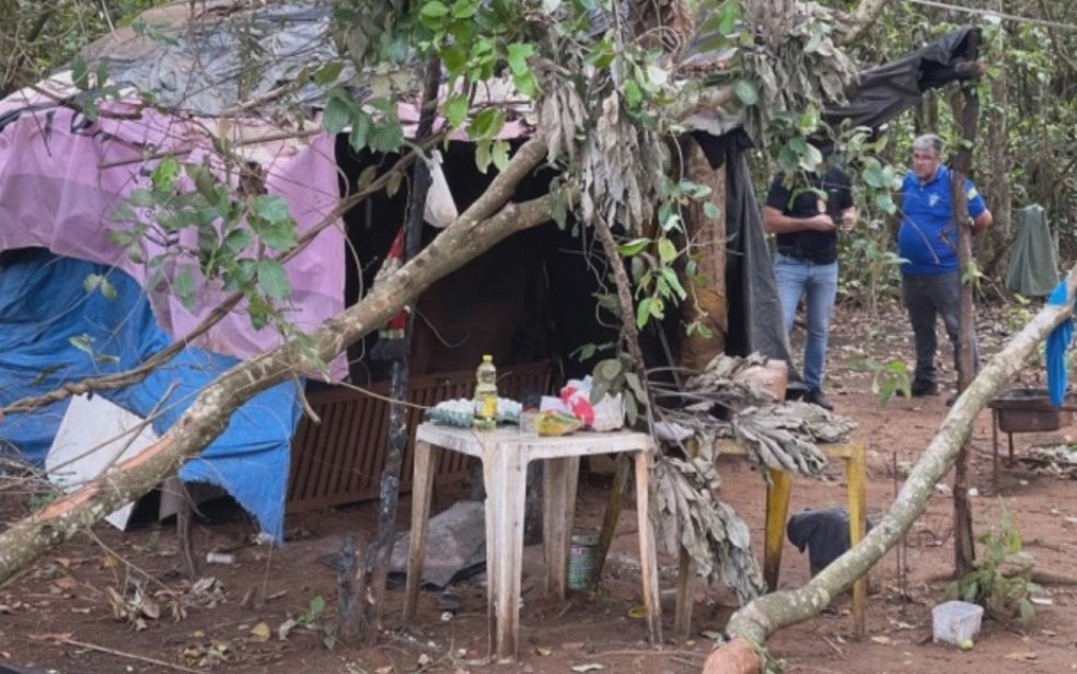 Barraco em que mulher foi encontrada morta, em Rio Verde — Foto: Reprodução/TV Anhanguera