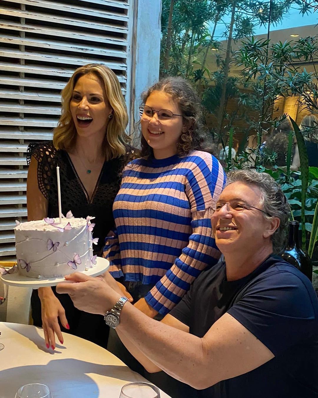 Ana Furtado e Boninho celebram 15 anos da filha Isabella (Foto: Reprodução Instagram)