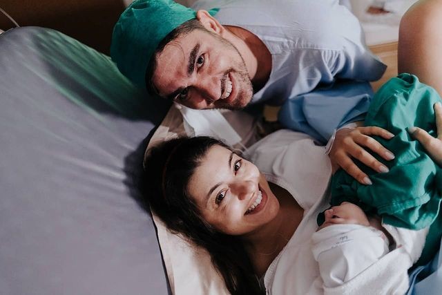 Patricia Carsoso e Marcelo Adnet no parto de Alice (Foto: Reprodução/Instagram)