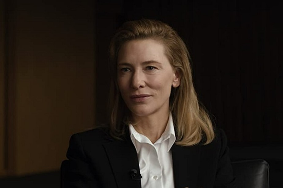 Cate Blanchett em cena de Tár (2022)