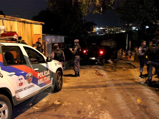 Homem morreu após troca tiros, segundo a Polícia Militar (Foto: Jamile Alves/G1 AM)