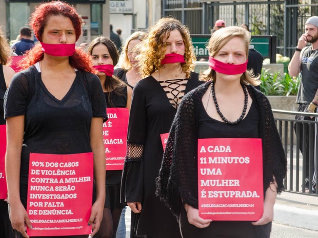 Protesto pelo fim da violência contra a mulher ocorreu na Paulista (Foto: Rogerio Cavalheiro/Futura Press/Estadão Conteúdo)
