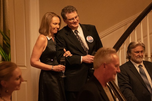 The Staircase: Toni Colette e Colin Firth como Kathleen e Michael Peterson (Foto: HBO Max)
