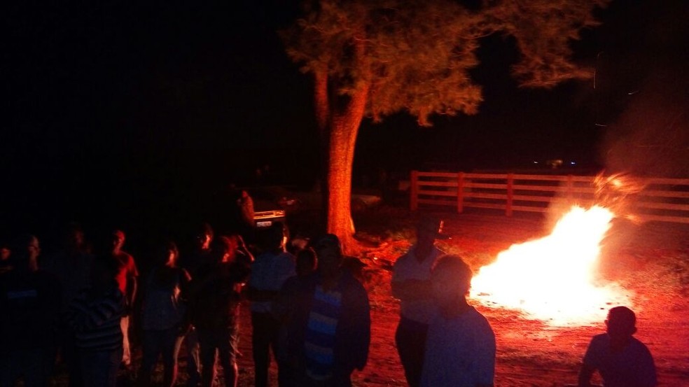 MSL invadiu a propriedade rural na noite desta quarta-feira (6) (Foto: Movimento Social de Luta Campo e Cidade/Cedida)