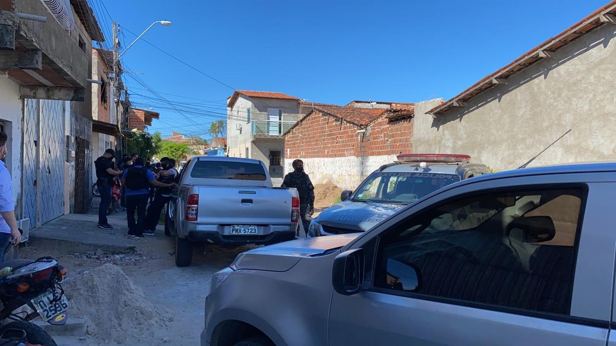 Trio é preso por suspeita de matar pai de policial no Bairro Quintino Cunha, em Fortaleza - Vimarsana News