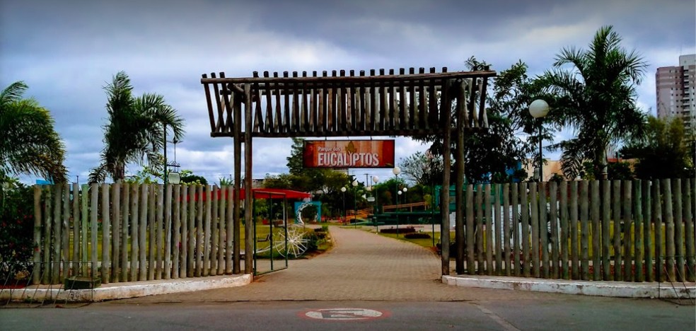 Após mais de cinco meses parques e clubes esportivos voltam a abrir em Jacareí — Foto: Reprodução/Street View