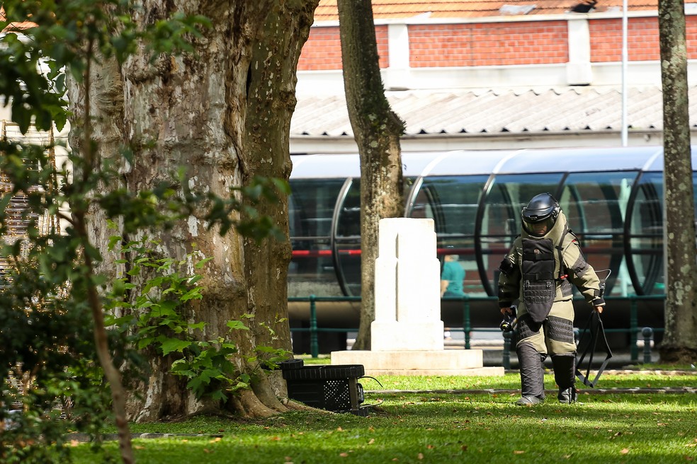 Caso ocorreu na Praça Eufrásio Correia no início da tarde desta terça-feira (10) — Foto: Rodrigo Fonseca