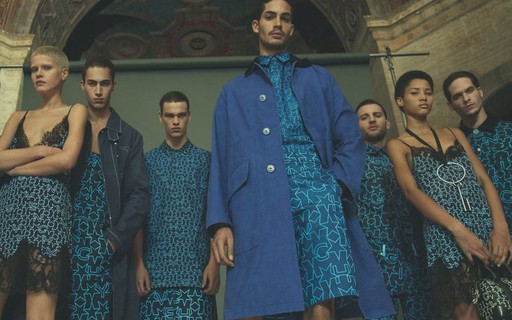 f*y様 GIVENCHY starlongsleevepolo by Ricc Vejo estrelas em você: Riccardo Tisci reformula o logo da Givenchy