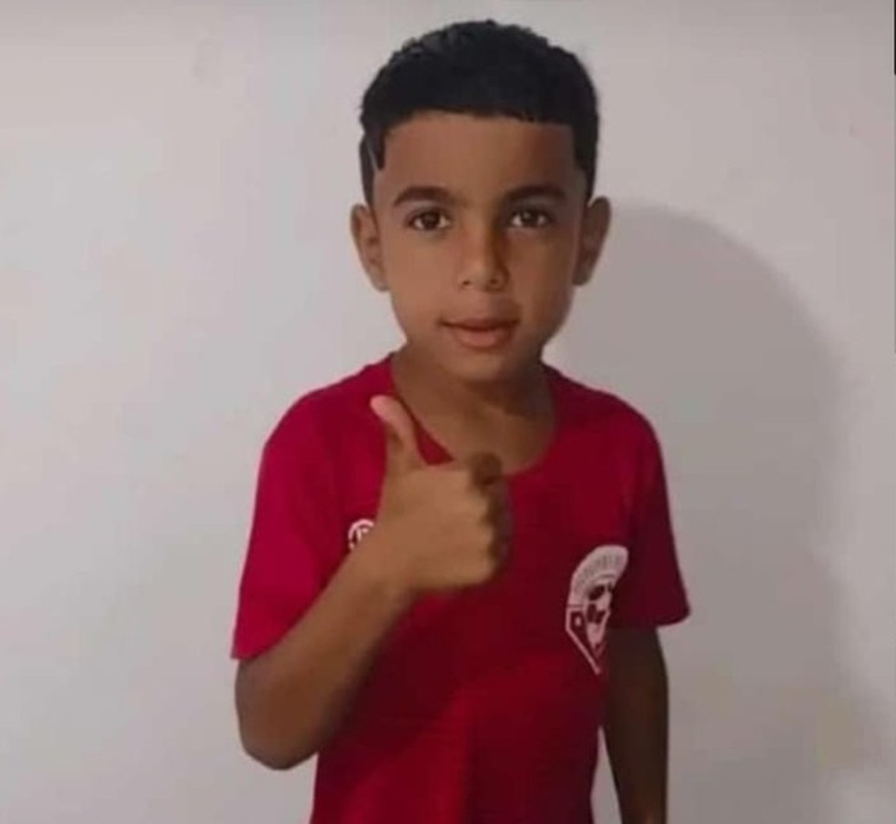 Ronald Soares dos Santos, seis anos, morto em acidente em Feira de Santana — Foto: Reprodução/Redes Socais