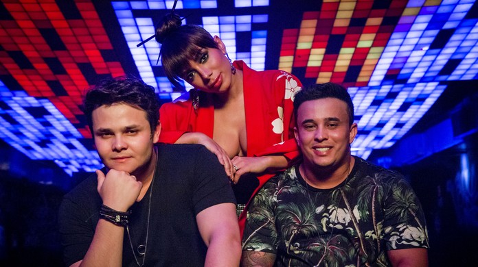 Anitta E Dupla Matheus E Kauan Lancam Clipe De Ao Vivo E A Cores Assista Musica G1 anitta e dupla matheus e kauan lancam