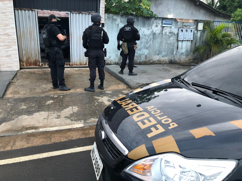 Mais de 80 policiais cumprem mandados na operação desta sexta (13) em Boa Vista, Uiramutã e Manaus — Foto: Divulgação/PF