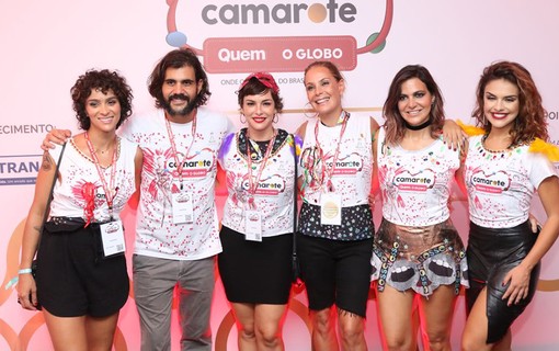 Letícia Cazarré, Juliano Cazarré, Regiane Alves, Carolina Ferraz, Carol Sampaio e Paloma Bernardi 