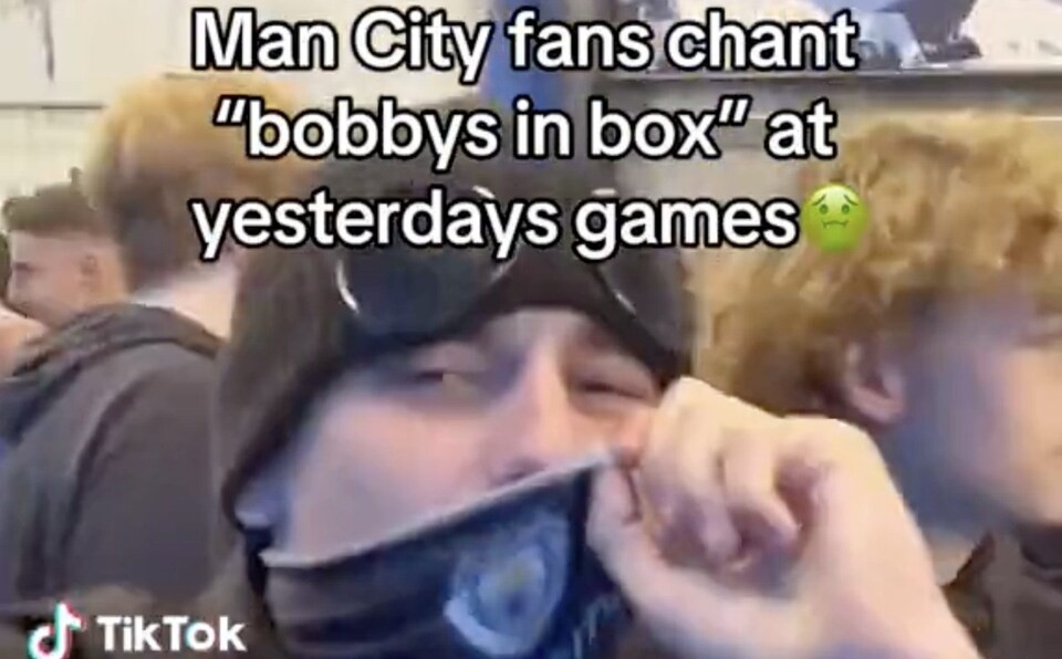 Manchester City condena cânticos ofensivos contra Bobby Charlton