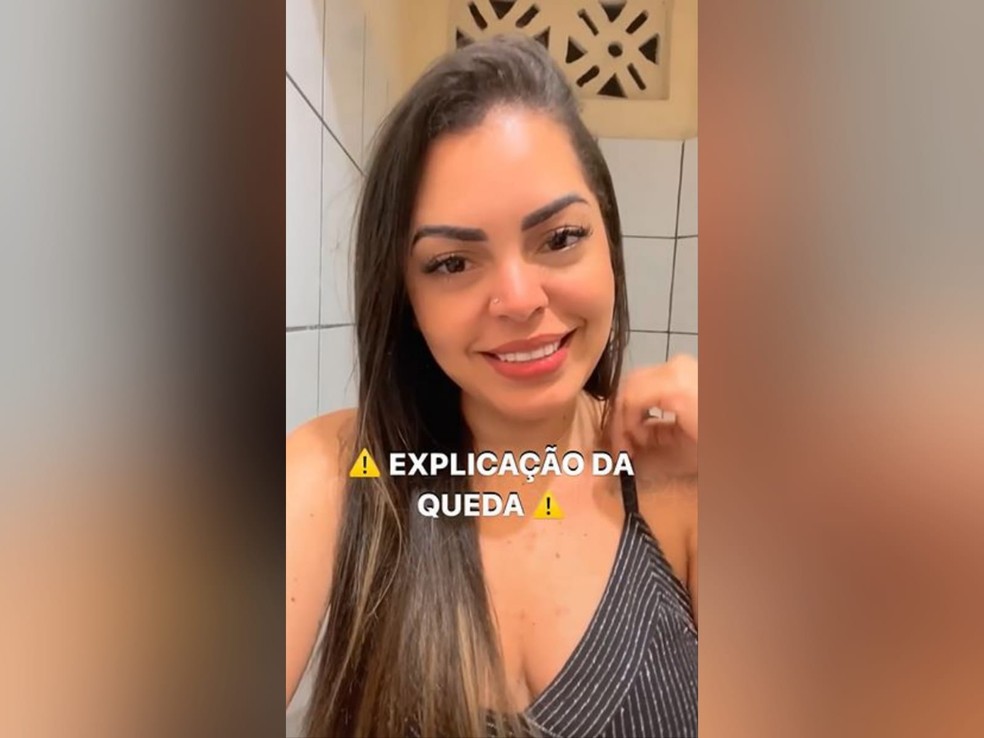 Allane Lopes, vocalista do Forró dos Plays, publicou uma sequência de vídeo comentando sobre a queda do palco durante o show no Piauí. — Foto: Reprodução