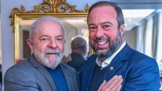 Como o caso das joias de Bolsonaro pode atrapalhar a vida de um ministro de Lula 