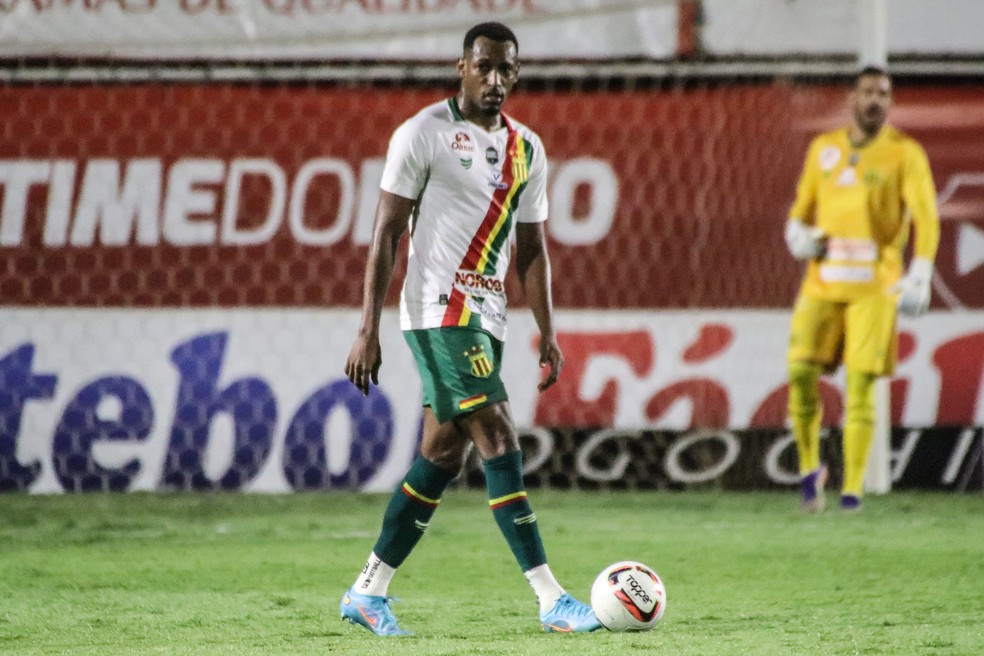 Allan Godói, jogador do Sampaio Corrêa; permanece no clube — Foto: Ronald Felipe/SCFC