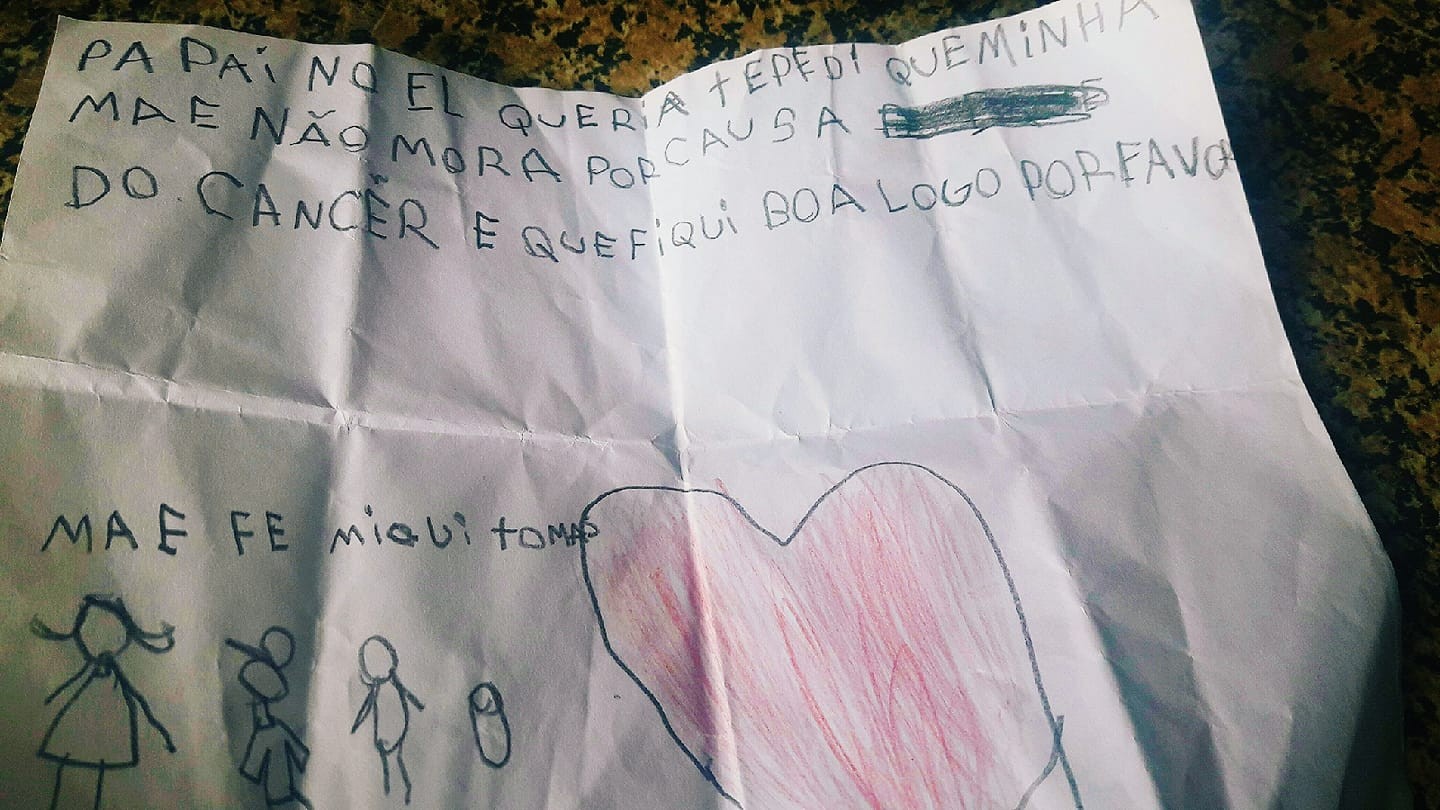 Felipe descobriu que a mãe estava com câncer, então resolveu fazer um pedido especial para o Papai Noel  (Foto: Reprodução: Facebook)