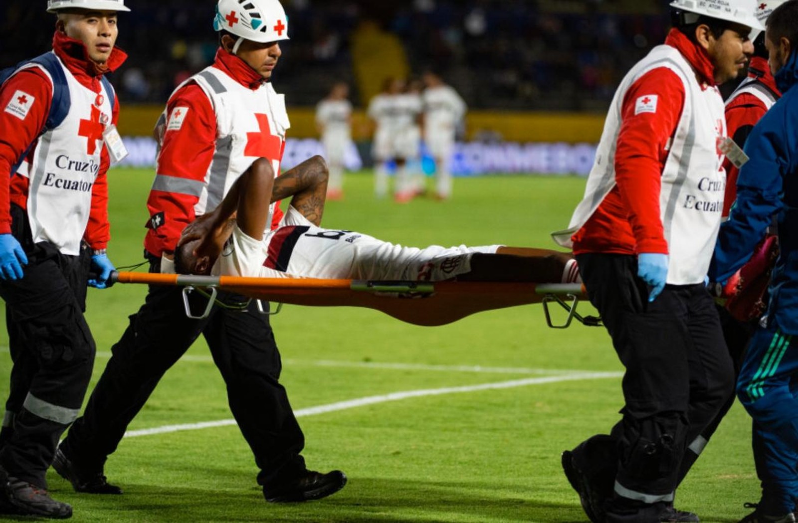 Maldição do Equador deixa uma vítima por visita do Flamengo