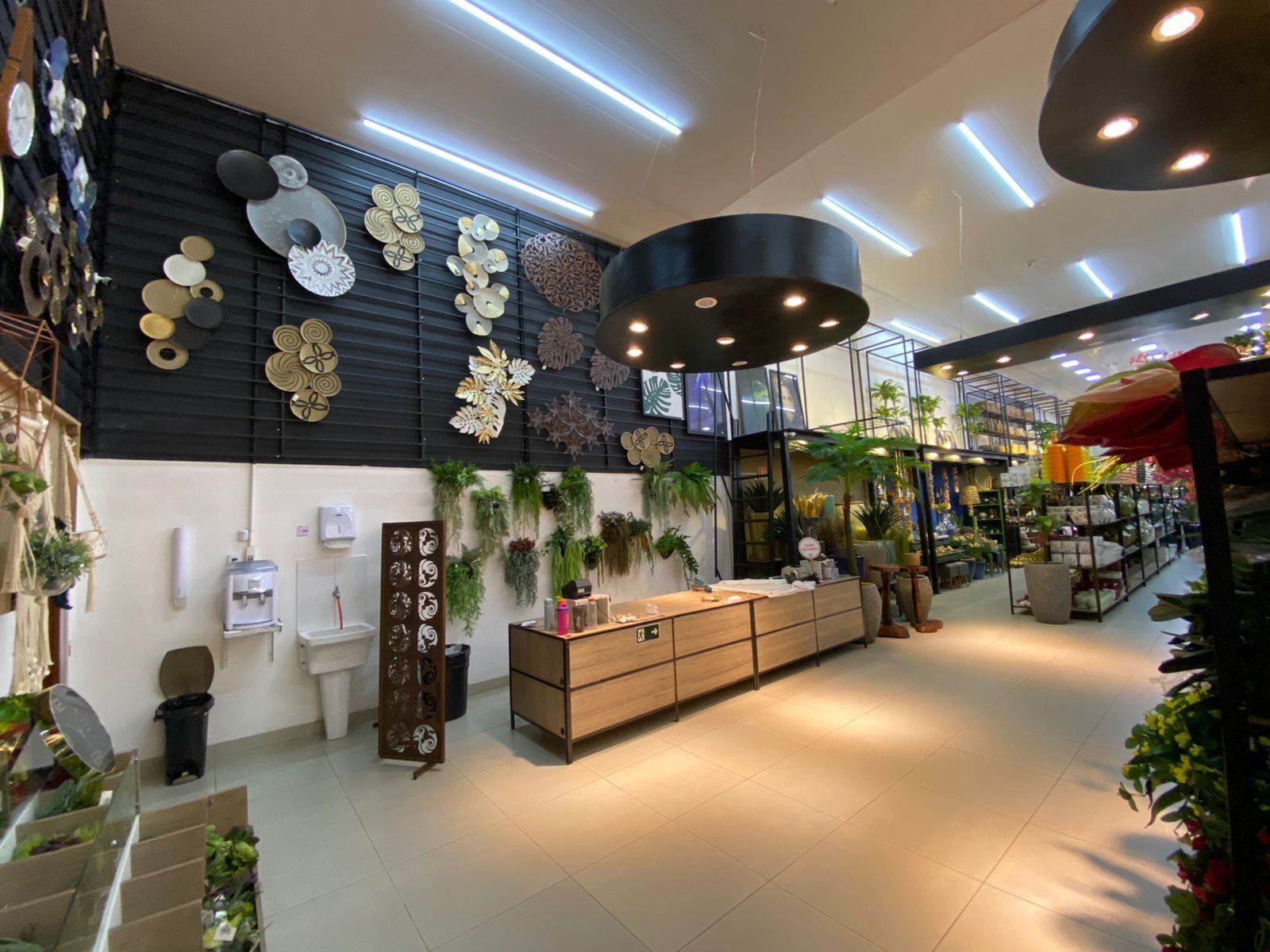 Empresa do setor de decoração abre 20 vagas para atendente em Campinas