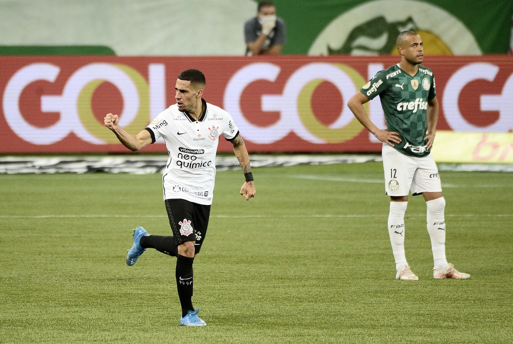 Gabriel comemora primeiro gol em Dérbis — Foto: Marcos Ribolli