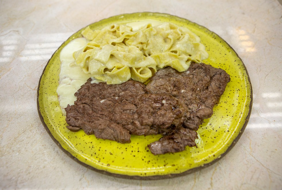 Paillard Com Fettuccine Alfredo Do Chef Ravioli