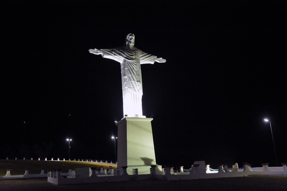 Cristo Redentor De Patrocinio Tem Iluminacao Acesa Durante A Semana Santa Triangulo Mineiro G1