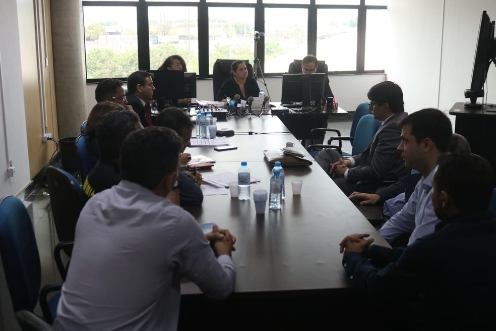 AudiÃªncia de conciliaÃ§Ã£o foi mediada pela JustiÃ§a Federal.  â€” Foto: Lucas Pessoa/G1