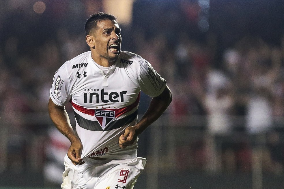 Contra o Atlético-MG, Diego Souza fez o gol que evitou a derrota do São Paulo em casa (Foto: ALE CABRAL/AGIF/ESTADÃO CONTEÚDO)