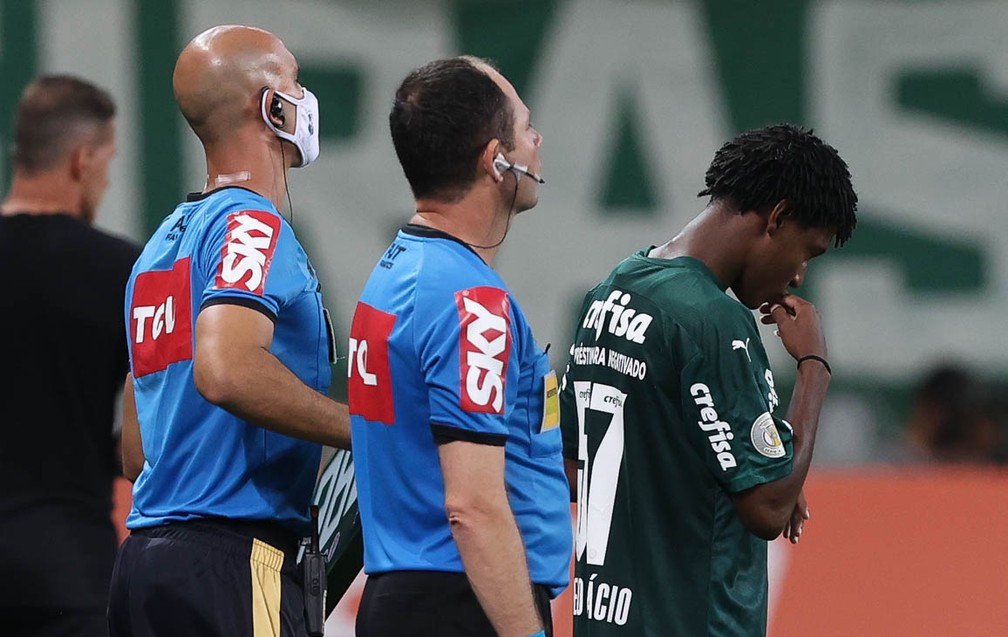 Garoto de 18 anos que estreou pelo Palmeiras foi 