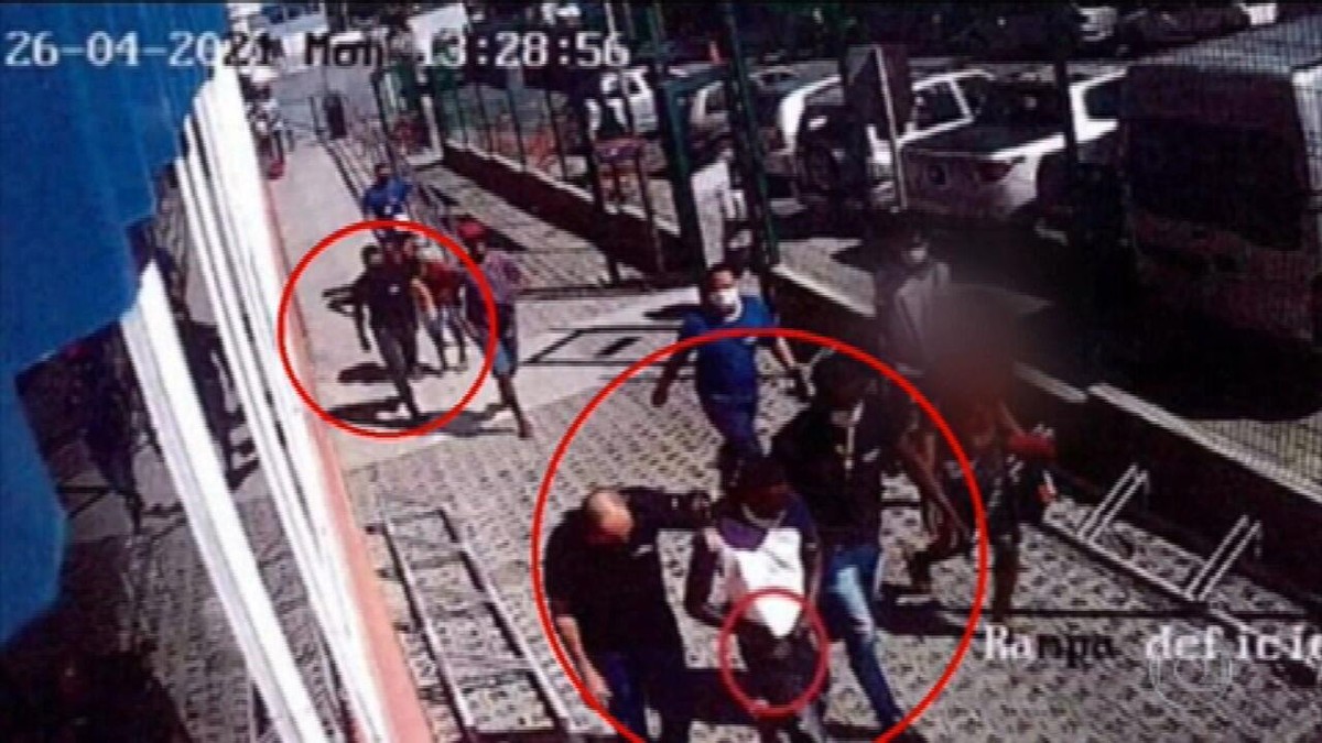 MP da Bahia denuncia 13 pessoas pelo assassinato de dois homens após furto em supermercado - Vimarsana News