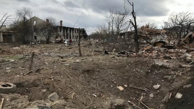 Alguns bairros de Chernihiv foram arrasados (Foto: BBC)