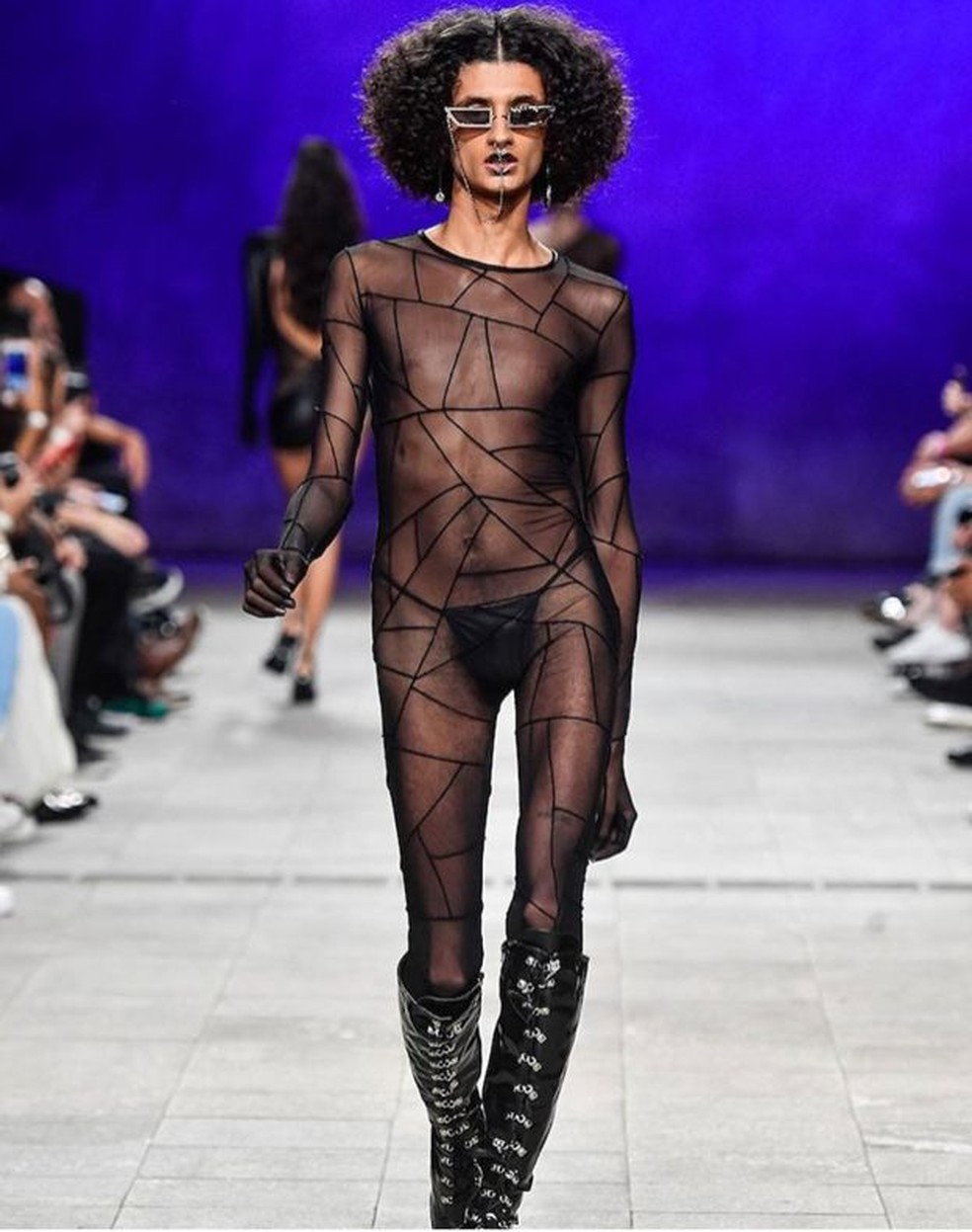 Matheusa adorava moda e era contratada de uma agência de modelos; ela desfilou na semana Casa de Criadores, em SP  (Foto: Instagram/Theusinha)