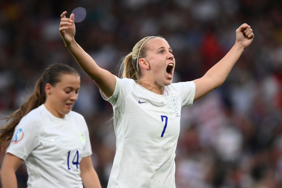 Artilheira da competição com cinco gols, Beth Mead é o principal nome da Inglaterra na Euro