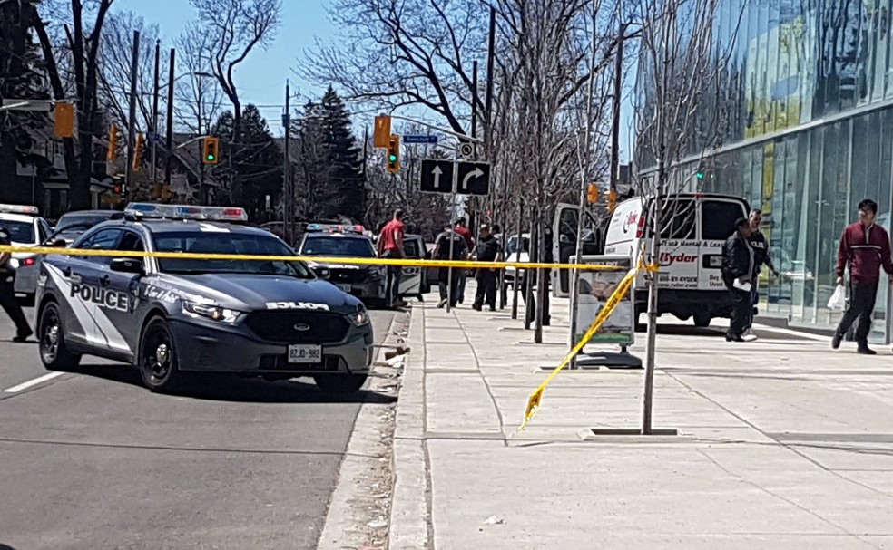 Polícia prende suspeito de atropelar pessoas com van no Canadá (Foto: Twitter / @SOPHFLYPRO/via REUTERS)