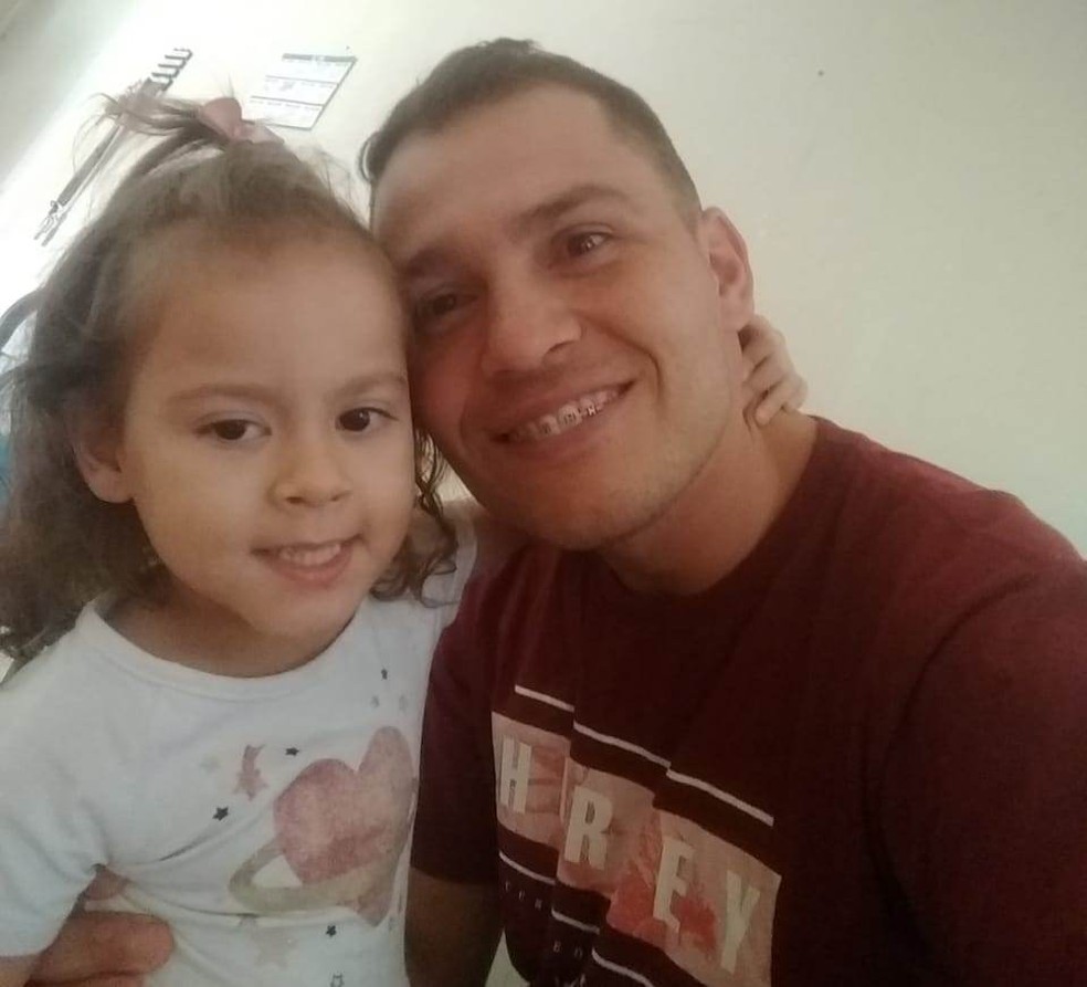 Diego com a filha Rebecca que morreu no dia 23 de outubro, em Jundiaí — Foto: Arquivo Pessoal