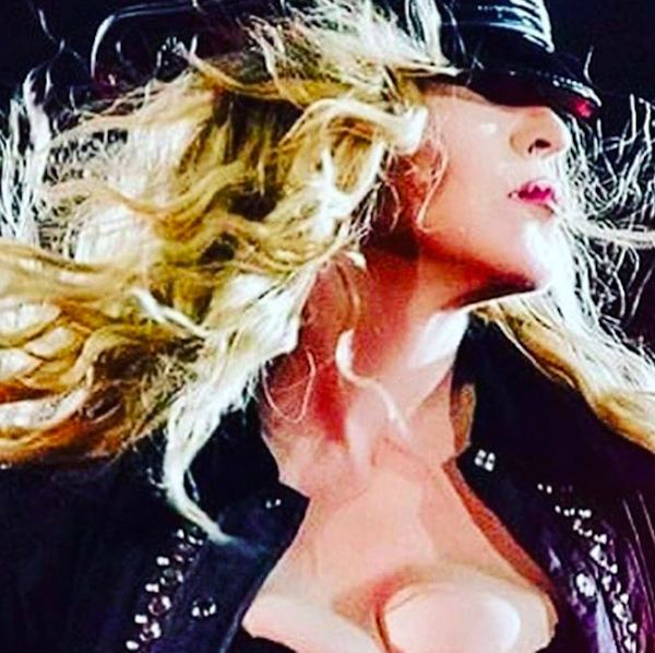 A cantora Madonna durante seu show em Brisbane (Foto: Instagram)