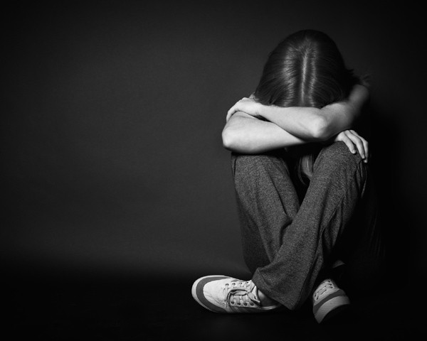  Uma realidade se mostra unânime entre as vítimas de estupro: a dor emocional se sobrepõe à física (Foto: Thinkstock)