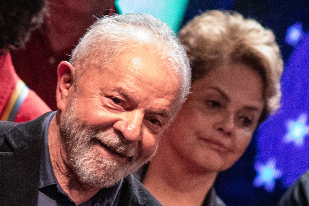 O presidente Lula e a ex-presidente Dilma Rousseff em imagem de outubro de 2022 — Foto: Fábio Tito/g1