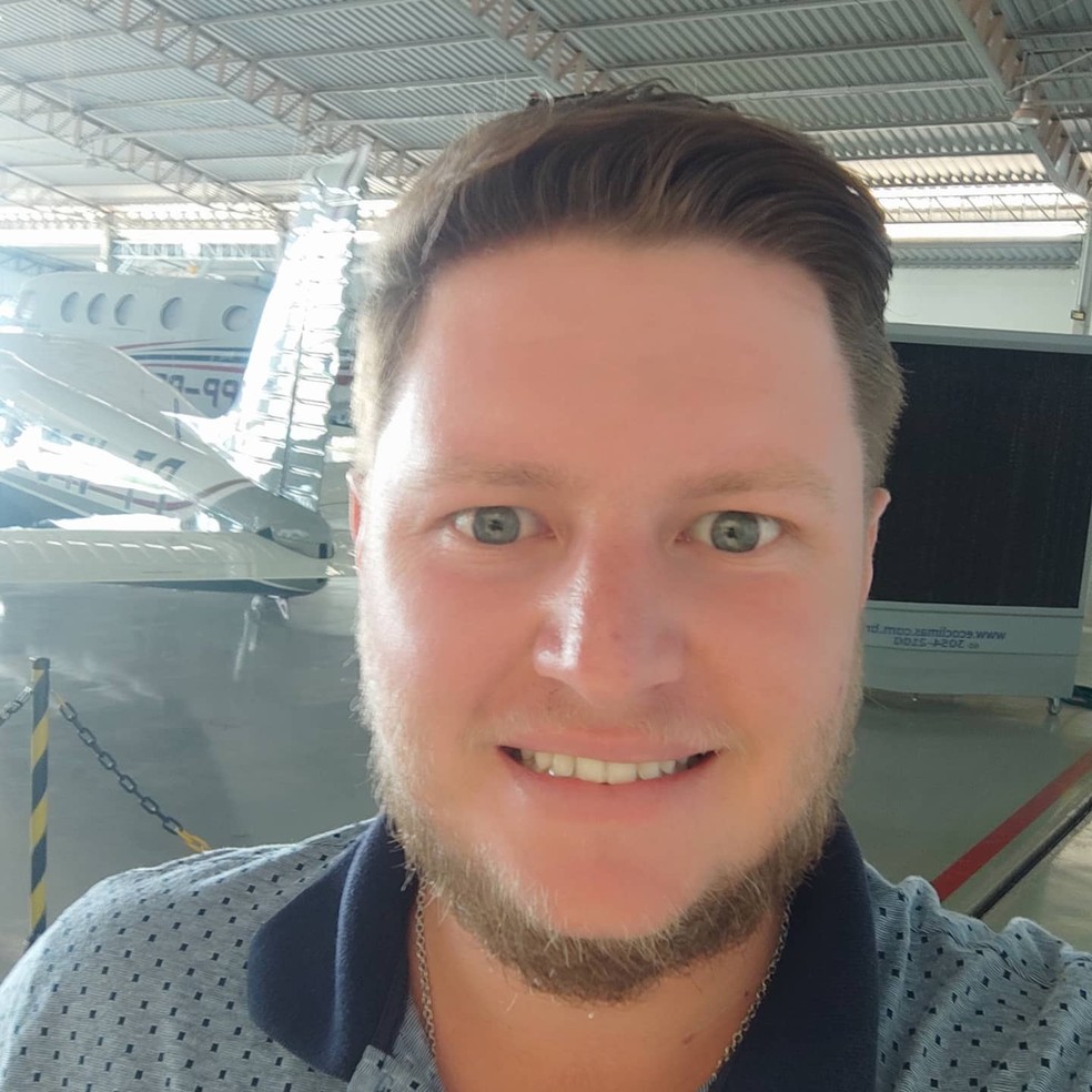 O piloto Celso Antônio Jasper, de 29 anos, ficou com 95% do corpo queimado após queda de avião em MT. — Foto: Redes Sociais