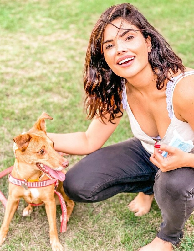 Vanessa Giácomo adota cadelinha vítima de maus tratos (Foto: Reprodução/Instagram)