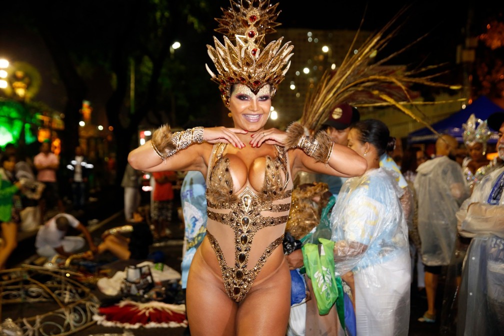 Shayenne Ces&Atilde;&iexcl;rio &Atilde;&copy; musa da Acad&Atilde;&ordf;micos da Rocinha &acirc;?? Foto: Marcos Serra Lima / G1