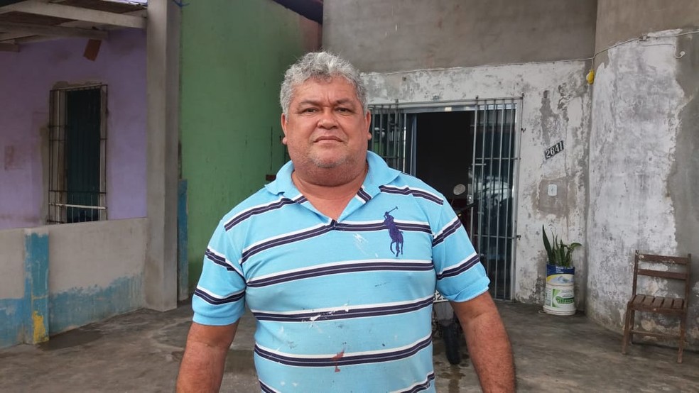 Mecânico Edson Sena mora há sete meses no bairro Nova Esperança — Foto: Carlos Alberto Jr/G1