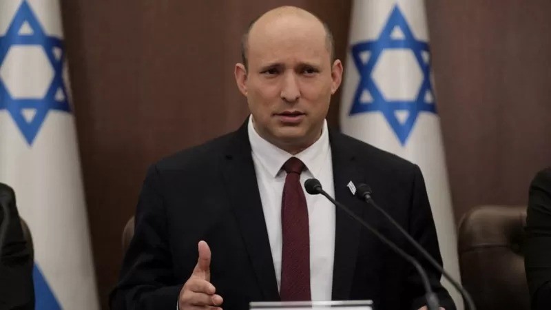 Naftali Bennett disse que Israel agora está tomando uma atitude 'contra a cabeça do polvo terrorista' (Foto: REUTERS via BBC)
