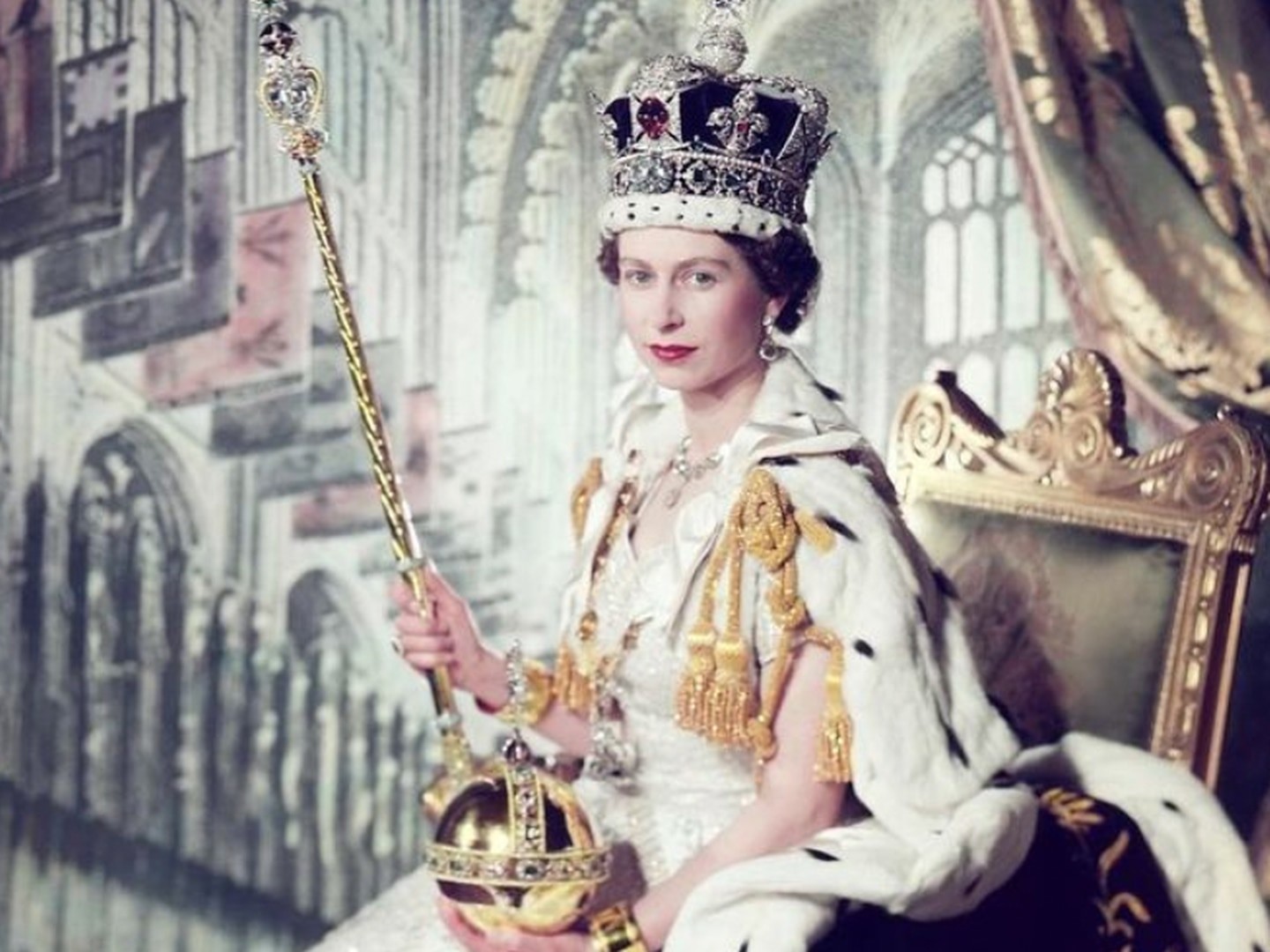Rainha Elizabeth II em sua coroação (Foto: Reprodução/Instagram )