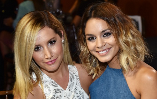 Ashley Tisdale (à esq.) e Vanessa Hudgens são grandes amigas desde os tempos de 'High School Musical', na década passada. Segundo Tisdale, Hudgens é como uma "irmã" para ela. (Foto: Getty Images)