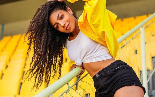 Any Gabrielly Conta Tudo Sobre Cabelo Skincare E Maquiagem Revista Glamour Celebridades