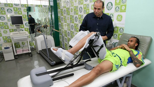 Wesley se machucou no começo da caminhada, mas voltou a tempo para marcar  seu nome na história do Palmeiras