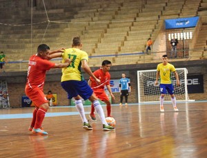 Brasil x Peru, eliminatórias da copa do mundo, futsal (Foto: Luis Domingues/CBFS)